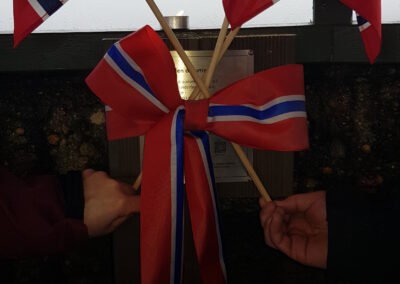 Avdukning med flagg og banner